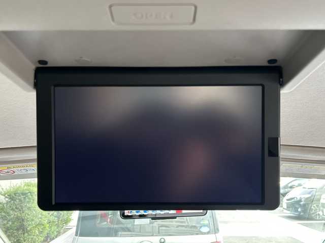 日産 セレナ e－パワー XV 広島県 2020(令2)年 4.3万km ダイヤモンドブラック 禁煙/セーフティパックB/エマージェンシーブレーキ/ハイビームアシスト/車線逸脱警報/標識認識機能/速度標識認識/BSM/プロパロット/インテリジェントルームミラー/コーナーセンサー/純正10インチナビ/・フルセグ/CD/DVD/SD/Bluetooth/純正フリップダウンモニター/アラウンドビューモニター/両側パワースライドドア/ステアリングスイッチ/電動パーキングブレーキ/オートホールド/純正フロアマット/オートライト/スマートキー/プッシュスタート/ETC/W+サイド+カーテンエアバック