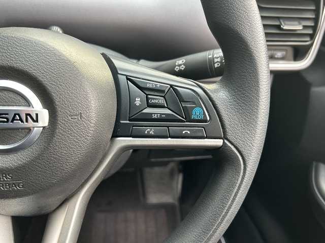 日産 セレナ e－パワー XV 広島県 2020(令2)年 4.3万km ダイヤモンドブラック 禁煙/セーフティパックB/エマージェンシーブレーキ/ハイビームアシスト/車線逸脱警報/標識認識機能/速度標識認識/BSM/プロパロット/インテリジェントルームミラー/コーナーセンサー/純正10インチナビ/・フルセグ/CD/DVD/SD/Bluetooth/純正フリップダウンモニター/アラウンドビューモニター/両側パワースライドドア/ステアリングスイッチ/電動パーキングブレーキ/オートホールド/純正フロアマット/オートライト/スマートキー/プッシュスタート/ETC/W+サイド+カーテンエアバック