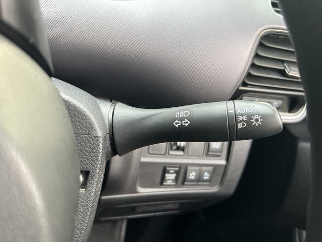 日産 セレナ e－パワー XV 広島県 2020(令2)年 4.3万km ダイヤモンドブラック 禁煙/セーフティパックB/エマージェンシーブレーキ/ハイビームアシスト/車線逸脱警報/標識認識機能/速度標識認識/BSM/プロパロット/インテリジェントルームミラー/コーナーセンサー/純正10インチナビ/・フルセグ/CD/DVD/SD/Bluetooth/純正フリップダウンモニター/アラウンドビューモニター/両側パワースライドドア/ステアリングスイッチ/電動パーキングブレーキ/オートホールド/純正フロアマット/オートライト/スマートキー/プッシュスタート/ETC/W+サイド+カーテンエアバック