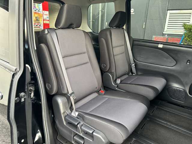 日産 セレナ e－パワー XV 広島県 2020(令2)年 4.3万km ダイヤモンドブラック 禁煙/セーフティパックB/エマージェンシーブレーキ/ハイビームアシスト/車線逸脱警報/標識認識機能/速度標識認識/BSM/プロパロット/インテリジェントルームミラー/コーナーセンサー/純正10インチナビ/・フルセグ/CD/DVD/SD/Bluetooth/純正フリップダウンモニター/アラウンドビューモニター/両側パワースライドドア/ステアリングスイッチ/電動パーキングブレーキ/オートホールド/純正フロアマット/オートライト/スマートキー/プッシュスタート/ETC/W+サイド+カーテンエアバック