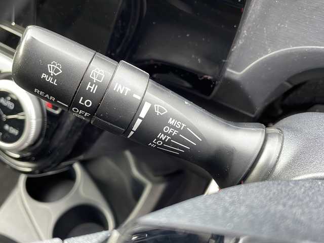 トヨタ アクア 山形県 2019(平31)年 7万km シルバーM ワンオーナー/Toyota Safety Sense /・プリクラッシュセーフティ（レーザーレーダー＋単眼カメラ方式）/・レーンディパーチャーアラート/・オートマチックハイビーム/純正ナビ/CD/DVD/フルセグ/Bluetooth接続/バックカメラ/寒冷地仕様/（ヒーター付ドアミラー・ウインドシールドデアイサー・　　　PTCヒーター)/ハロゲンヘッドライト/純正リモコンエンジンスターター/スマートキー２個/純正フロアマット/社外15インチアルミホイール