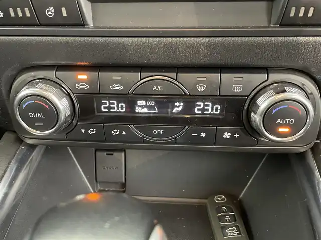 マツダ ＣＸ－５ XD Lパッケージ 道央・札幌 2017(平29)年 6万km スノーフレイクホワイトパールマイカ ・４WD/・寒冷地仕様/・BOSEサウンド/・純正SDナビ/・CD／DVD／ワンセグ／Bluetooth/・バックカメラ/・純正ETC/・レーダークルーズコントロール/・トラクションコントロールシステム/・レーンキープアシスト/・オートマチックハイビーム/・オートホールド/・ブラインドスポットモニター/・ステアリングヒーター/・前席シートヒーター/・レザーシート/・LEDヘッドライト/・社外AW17インチ/・スマートキー/・プッシュスタート/・取扱説明書/・保証書