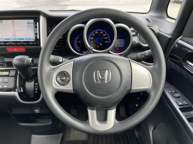 ホンダ Ｎ ＢＯＸ 2トーン カスタム SSパッケージ 群馬県 2015(平27)年 3万km プレミアムダイナミックブルーパール 純正ナビ/ワンセグTV・CD・DVD・BT・SD・Ipod・USB/純正フリップダウンモニター/Bカメラ/ETC/両側パワスラ/オートライト/プッシュスタート/ステアリングリモコン/純正アルミホイール/純正フロアマット
