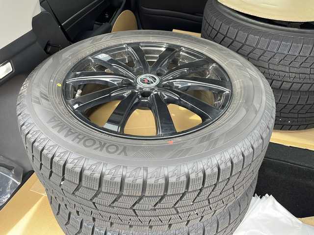 ホンダ ヴェゼル ハイブリッド e:HEV Z 新潟県 2024(令6)年 1.8万km プラチナホワイトパール ワンオーナー/冬タイヤアルミホイールセット積載/４WD/ディーラーオプションナビ/（フルセグ/Bluetooth）/衝突軽減/踏み間違え抑制装置/コーナーセンサー/レーダークルーズコントロール/レーンキープアシスト（操舵支援あり）/BSM/ドライブレコーダー/ETC2.0ビルドイン/ハーフレザーシート/前席シートヒーター/ステアリングスイッチ/ステアリングヒーター/パドルシフト/パワーバックドア/シーケンシャルウィンカー/LEDヘッドライト/フォグランプ/ウィンカーミラー/電格ミラー/スペアキー×１