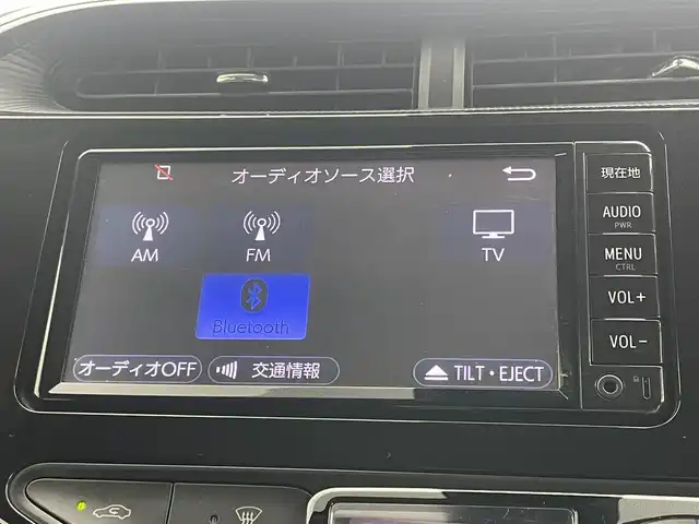 トヨタ アクア S スタイルブラック 岡山県 2018(平30)年 6.8万km ブラックマイカ 純正SDナビ（BT/ワンセグ/CD）/衝突軽減ブレーキ/ビルトインETC/バックカメラ/コーナーセンサー/レーンキープアシスト/オートハイビーム/プッシュスタート/スマートキー×2/アイドリングストップ/オートライト/純正フロアマット/ドアバイザー/新車保証書/取扱説明書