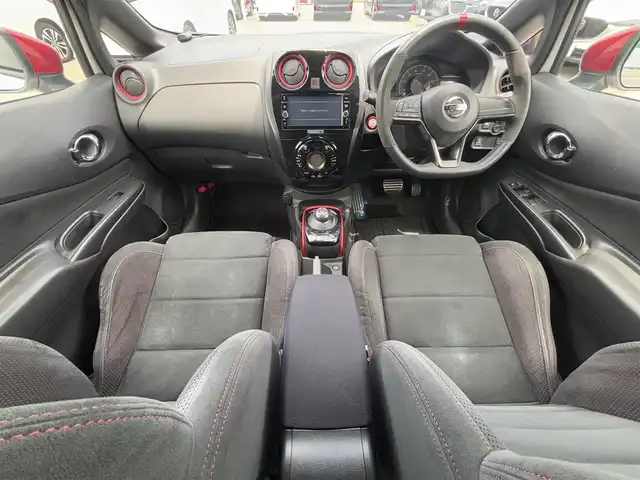 日産 ノート e－パワー ニスモ 徳島県 2018(平30)年 2.9万km ブリリアントホワイトパール 純正ナビ　MM317D-w/(AM.FM.CD.DVD.BT.フルセグ)/全方位カメラ/バックカメラ/ETC/前方ドライブレコーダー/プッシュスタート/スマートキー/インテリジェントエマージェンシーブレーキ/デジタルインナーミラー/純正ドアバイザー/電動格納ミラー/純正フロアマット/オートライト/前後コーナーセンサー/LEDヘッドライト