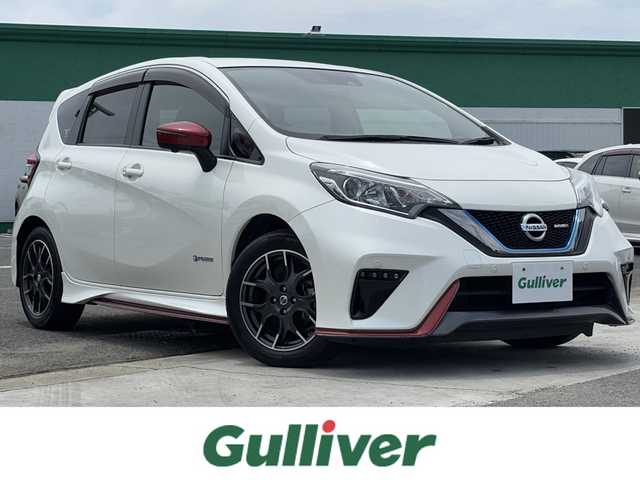 日産 ノート e－パワー ニスモ 徳島県 2018(平30)年 2.9万km ブリリアントホワイトパール 純正ナビ　MM317D-w/(AM.FM.CD.DVD.BT.フルセグ)/全方位カメラ/バックカメラ/ETC/前方ドライブレコーダー/プッシュスタート/スマートキー/インテリジェントエマージェンシーブレーキ/デジタルインナーミラー/純正ドアバイザー/電動格納ミラー/純正フロアマット/オートライト/前後コーナーセンサー/LEDヘッドライト