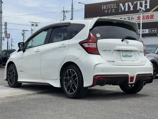 日産 ノート e－パワー ニスモ 徳島県 2018(平30)年 2.9万km ブリリアントホワイトパール 純正ナビ　MM317D-w/(AM.FM.CD.DVD.BT.フルセグ)/全方位カメラ/バックカメラ/ETC/前方ドライブレコーダー/プッシュスタート/スマートキー/インテリジェントエマージェンシーブレーキ/デジタルインナーミラー/純正ドアバイザー/電動格納ミラー/純正フロアマット/オートライト/前後コーナーセンサー/LEDヘッドライト