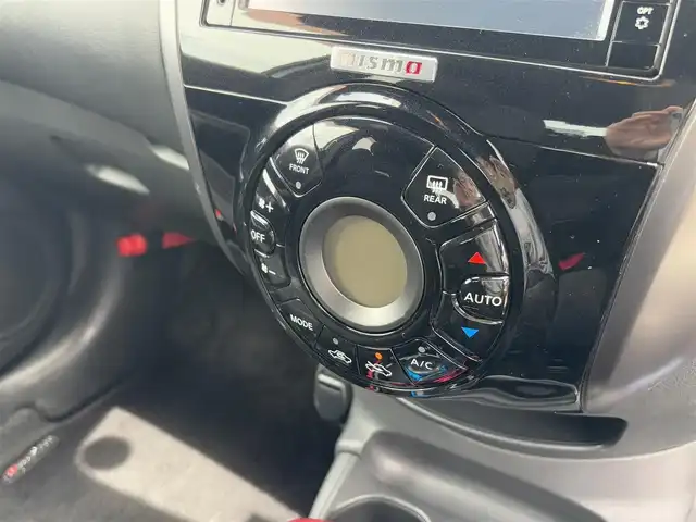 日産 ノート e－パワー ニスモ 徳島県 2018(平30)年 2.9万km ブリリアントホワイトパール 純正ナビ　MM317D-w/(AM.FM.CD.DVD.BT.フルセグ)/全方位カメラ/バックカメラ/ETC/前方ドライブレコーダー/プッシュスタート/スマートキー/インテリジェントエマージェンシーブレーキ/デジタルインナーミラー/純正ドアバイザー/電動格納ミラー/純正フロアマット/オートライト/前後コーナーセンサー/LEDヘッドライト