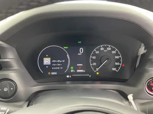 ホンダ ヴェゼル ハイブリッド e:HEV Z 愛知県 2025(令7)年 0.1千km プラチナホワイトパール 登録済み未使用車/ワイヤレス充電/純正9インチナビ/Apple CarPlay/Android Auto/Bluetooth/バックカメラ　/フルセグTV/ホンダセンシング/衝突被害軽減システム/クルーズコントロール/横滑り防止装置/コーナーセンサー/レーンキープアシスト/ブラインドスポットモニター/オートライト/オートマチックハイビーム/LEDヘッドライト/LEDフォグランプ/電動リアゲート/シートヒーター/ステアリングヒーター/パドルシフト/フルフラットシート/チップアップシート/ETC2.0/純正AW/スマートキー/スペアキー