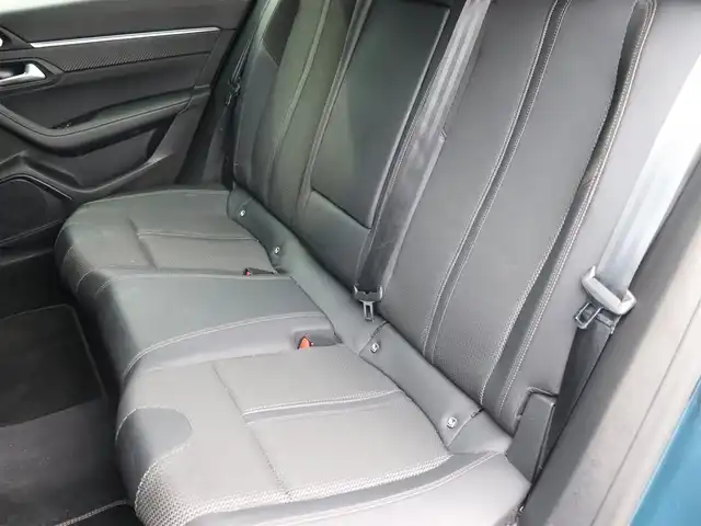 プジョー ５０８ SW GTライン 宮城県 2019(令1)年 6.3万km 紺 純正ナビ【ＢＴ／フルセグＴＶ／ＵＳＢ】/ハーフレザーシート　/ＦＯＣＡＬサウンドシステム　/ワイヤレス充電　/アダプティブクルーズコントロール　/パドルシフト　/パーキングセンサー　/ブラインドスポットモニター　/アンビエントライト　/前席シートヒーター　/前席パワーシート/アクティブセーフティブレーキ/パワーバックドア/インテリジェントハイビーム/純正18インチAW/電動格納ミラー/ルーフレール/レーンキープアシスト/LEDヘッドライト/ETC/禁煙車