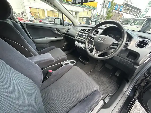 ホンダ ストリーム RSZ 東京都 2007(平19)年 8.8万km ナイトホークブラックパール ワンオーナー/カーオーディオ（KW-MZ640）/AM/FM/CD/MD/ETC/純正17インチアルミホイール/純正フロアマット/パワーステアリング/パワーウィンドウ/電動格納ミラー/保証書/取り扱い説明書