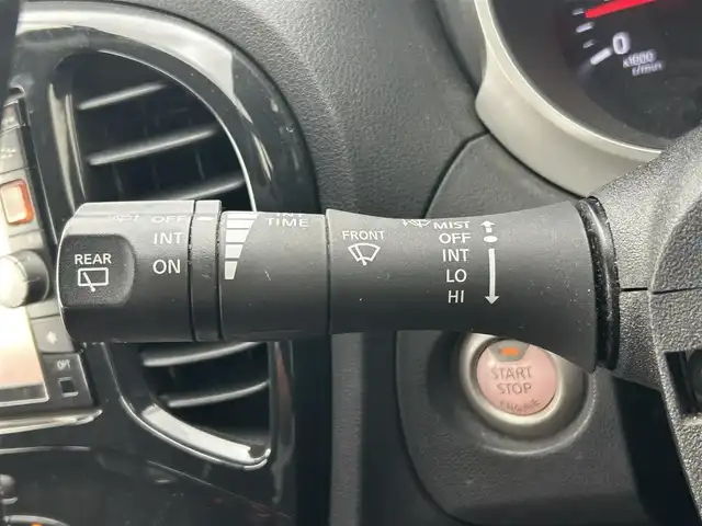 日産 ジューク 15RX Vセレ ドレスアップ 新潟県 2011(平23)年 7万km ラディアントレッド 社外ナビ【フルセグTV/FM・AM/CD/BT】/オートライト/電格ミラー/純正アルミホイール/純正フロアマット/盗難防止/横滑り防止/革巻きステアリング/プッシュスタート/スマートキー