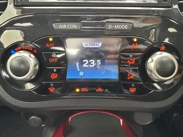 日産 ジューク 15RX Vセレ ドレスアップ 新潟県 2011(平23)年 7万km ラディアントレッド 社外ナビ【フルセグTV/FM・AM/CD/BT】/オートライト/電格ミラー/純正アルミホイール/純正フロアマット/盗難防止/横滑り防止/革巻きステアリング/プッシュスタート/スマートキー