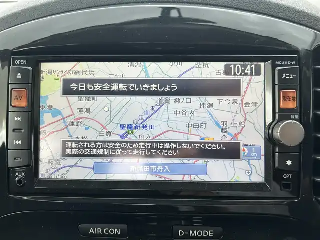 日産 ジューク 15RX Vセレ ドレスアップ 新潟県 2011(平23)年 7万km ラディアントレッド 社外ナビ【フルセグTV/FM・AM/CD/BT】/オートライト/電格ミラー/純正アルミホイール/純正フロアマット/盗難防止/横滑り防止/革巻きステアリング/プッシュスタート/スマートキー