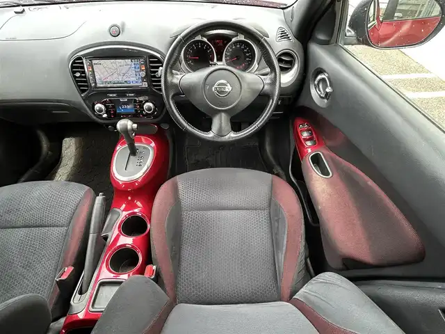 日産 ジューク 15RX Vセレ ドレスアップ 新潟県 2011(平23)年 7万km ラディアントレッド 社外ナビ【フルセグTV/FM・AM/CD/BT】/オートライト/電格ミラー/純正アルミホイール/純正フロアマット/盗難防止/横滑り防止/革巻きステアリング/プッシュスタート/スマートキー