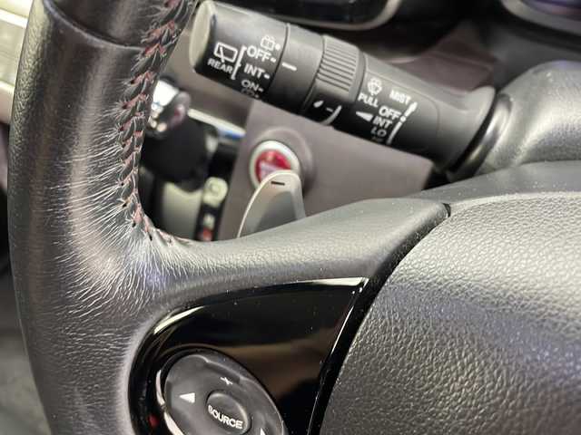 ホンダ Ｎ ＯＮＥ プレミアム ツアラー 新潟県 2015(平27)年 11.3万km プレミアムホワイトパール 　純正ディスプレイオーディオ/　ワンセグテレビ/　バックカメラ/　アイドリングストップ/　ウィンカーミラー/　プッシュスタート/　ETC/　HID/　パドルシフト/　ドライブレコーダー/　前席シートヒーター/　純正15インチ