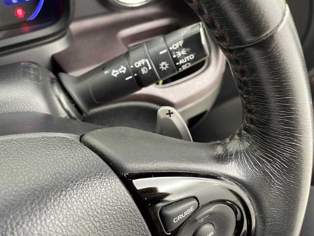 ホンダ Ｎ ＯＮＥ プレミアム ツアラー 新潟県 2015(平27)年 11.3万km プレミアムホワイトパール 　純正ディスプレイオーディオ/　ワンセグテレビ/　バックカメラ/　アイドリングストップ/　ウィンカーミラー/　プッシュスタート/　ETC/　HID/　パドルシフト/　ドライブレコーダー/　前席シートヒーター/　純正15インチ