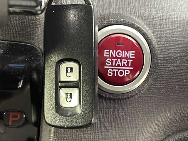 ホンダ Ｎ ＯＮＥ プレミアム ツアラー 新潟県 2015(平27)年 11.3万km プレミアムホワイトパール 　純正ディスプレイオーディオ/　ワンセグテレビ/　バックカメラ/　アイドリングストップ/　ウィンカーミラー/　プッシュスタート/　ETC/　HID/　パドルシフト/　ドライブレコーダー/　前席シートヒーター/　純正15インチ