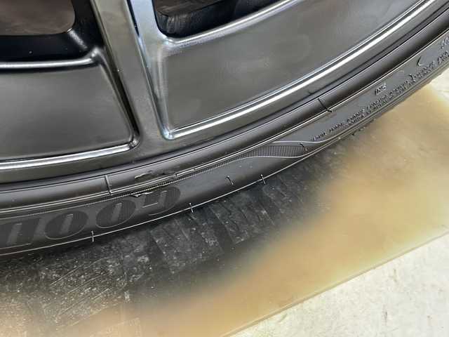 ポルシェ ポルシェ ９１１ カレラ 東京都 2024(令6)年 0.6万km グレー 車体色　M7J　スレートグレーネオ/ワンオーナー/スポーツクロノ/新車時保証書　/取扱説明書/ブレーキアシスト/レーンキープアシスト/レーンチェンジアシスト/アダプティブクルーズコントロール/純正ナビ/BT/USB/AppleCarplay/360度カメラ　ETC【2.0】/ドライブレコーダー【３６０度＋前後】/レザーシート/シートヒーター/フロント背もたれパワーシート/スポーツエキゾーストシステム/アクティブサスペンション/スマートキー×２/LEDヘッドライト/オートライト/パドルシフト付皮巻きハンドル/Carrera　S　20インチアルミ【フロント】/Carrera　S　21インチアルミ【リヤ】