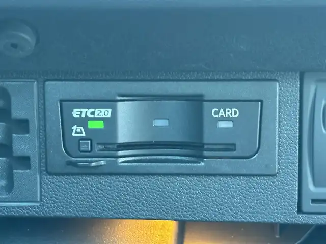 フォルクスワーゲン ティグアン TSI ハイライン 愛知県 2019(平31)年 1.5万km ピュアホワイト /正規ディーラー車/禁煙/黒革シート//純正ナビ/フルセグ/CD/DVD/SD/BT/USB/AUX//全方位カメラ/前後ドラレコ/ビルトインETC2.0//シートヒーター/メモリ付きパワーシート//革巻きステア/ステアスイッチ/パドルシフト//電動パ＾キングブレーキ//ACC/フロントアシスト/レーンキープアシスト/サイドアシスト//アテンションアラート/ダイナミックライトアシスト/パークアシスト//プロアクティブオキュパントプロテクション/パークアシスト//純正LEDオートライト/純正フォグ//純正ゴムマット/純正18インチAW/ルーフレール//パワーバックドア/照明付きバニティミラー//新車時保証書//取扱説明書//スペアスマートキー