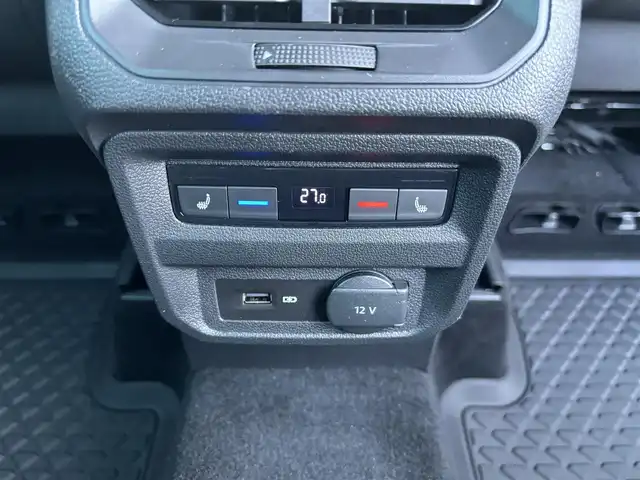 フォルクスワーゲン ティグアン TSI ハイライン 愛知県 2019(平31)年 1.5万km ピュアホワイト /正規ディーラー車/禁煙/黒革シート//純正ナビ/フルセグ/CD/DVD/SD/BT/USB/AUX//全方位カメラ/前後ドラレコ/ビルトインETC2.0//シートヒーター/メモリ付きパワーシート//革巻きステア/ステアスイッチ/パドルシフト//電動パ＾キングブレーキ//ACC/フロントアシスト/レーンキープアシスト/サイドアシスト//アテンションアラート/ダイナミックライトアシスト/パークアシスト//プロアクティブオキュパントプロテクション/パークアシスト//純正LEDオートライト/純正フォグ//純正ゴムマット/純正18インチAW/ルーフレール//パワーバックドア/照明付きバニティミラー//新車時保証書//取扱説明書//スペアスマートキー