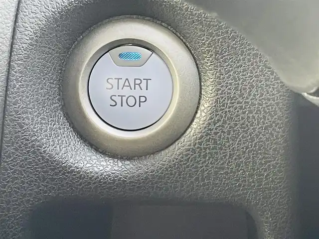 日産 ノート e－パワーオーテック 熊本県 2020(令2)年 3.1万km オーロラフレアブルーパール 社外ナビ/・AM/FM/CD/DVD/BT/SD/・フルセグTV/アラウンドビューモニター/衝突軽減ブレーキ/レーンキープアシスト/オートハイビーム/レーダークルーズコントロール/LEDヘッドライト/ETC/前後ドライブレコーダー/デジタルインナーミラー/革巻きステアリング/ステアリングスイッチ/純正アルミホイール/純正フロアマット/電動格納ミラー/ウインカーミラー/ドアバイザー/スペアキー