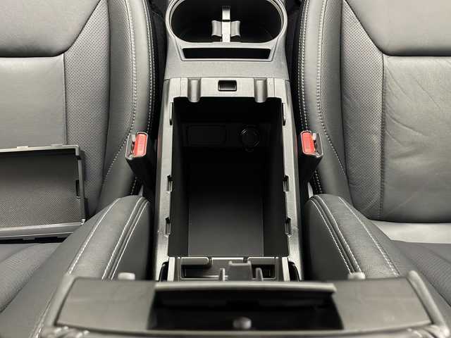 スバル インプレッサ Ｇ４ 2．0i－S アイサイト 秋田県 2018(平30)年 3万km クリスタルホワイトP 純正ナビ【AM/FM/BT/CD/DVD】 /フルセグTV /バックカメラ/ ETC2.0 /横滑り防止装置　/レーンキープアシスト /衝突被害軽減システム /クルーズコントロール /パドルシフト /前席シートヒーター /前席パワーシート/自動パーキングブレーキ/ヒルディセントコントロール/USBポート/オートエアコン/オートライト/ステアリングリモコン/プッシュスタート/スマートキー/スペアキー有/アイドリングストップ/クリアランスソナー/ライトレベライザー/革巻きステアリング/ 純正AW/フォグライト