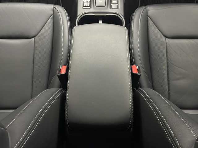 スバル インプレッサ Ｇ４ 2．0i－S アイサイト 秋田県 2018(平30)年 3万km クリスタルホワイトP 純正ナビ【AM/FM/BT/CD/DVD】 /フルセグTV /バックカメラ/ ETC2.0 /横滑り防止装置　/レーンキープアシスト /衝突被害軽減システム /クルーズコントロール /パドルシフト /前席シートヒーター /前席パワーシート/自動パーキングブレーキ/ヒルディセントコントロール/USBポート/オートエアコン/オートライト/ステアリングリモコン/プッシュスタート/スマートキー/スペアキー有/アイドリングストップ/クリアランスソナー/ライトレベライザー/革巻きステアリング/ 純正AW/フォグライト