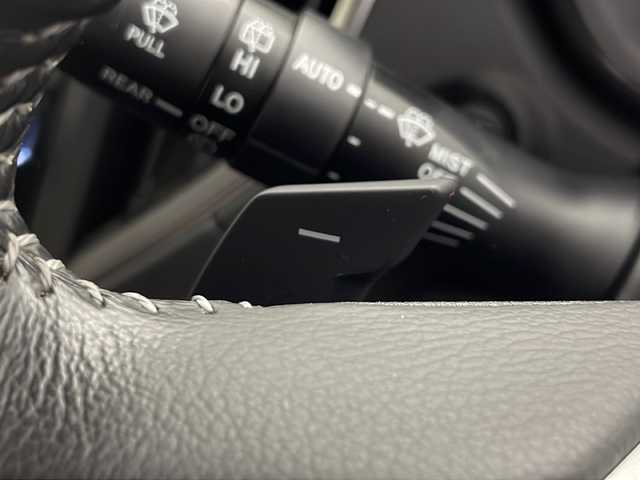 スバル インプレッサ Ｇ４ 2．0i－S アイサイト 秋田県 2018(平30)年 3万km クリスタルホワイトP 純正ナビ【AM/FM/BT/CD/DVD】 /フルセグTV /バックカメラ/ ETC2.0 /横滑り防止装置　/レーンキープアシスト /衝突被害軽減システム /クルーズコントロール /パドルシフト /前席シートヒーター /前席パワーシート/自動パーキングブレーキ/ヒルディセントコントロール/USBポート/オートエアコン/オートライト/ステアリングリモコン/プッシュスタート/スマートキー/スペアキー有/アイドリングストップ/クリアランスソナー/ライトレベライザー/革巻きステアリング/ 純正AW/フォグライト