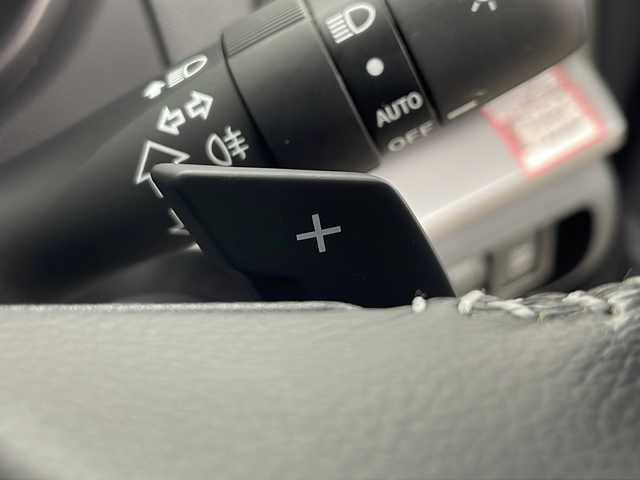 スバル インプレッサ Ｇ４ 2．0i－S アイサイト 秋田県 2018(平30)年 3万km クリスタルホワイトP 純正ナビ【AM/FM/BT/CD/DVD】 /フルセグTV /バックカメラ/ ETC2.0 /横滑り防止装置　/レーンキープアシスト /衝突被害軽減システム /クルーズコントロール /パドルシフト /前席シートヒーター /前席パワーシート/自動パーキングブレーキ/ヒルディセントコントロール/USBポート/オートエアコン/オートライト/ステアリングリモコン/プッシュスタート/スマートキー/スペアキー有/アイドリングストップ/クリアランスソナー/ライトレベライザー/革巻きステアリング/ 純正AW/フォグライト