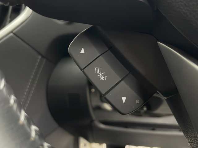 スバル インプレッサ Ｇ４ 2．0i－S アイサイト 秋田県 2018(平30)年 3万km クリスタルホワイトP 純正ナビ【AM/FM/BT/CD/DVD】 /フルセグTV /バックカメラ/ ETC2.0 /横滑り防止装置　/レーンキープアシスト /衝突被害軽減システム /クルーズコントロール /パドルシフト /前席シートヒーター /前席パワーシート/自動パーキングブレーキ/ヒルディセントコントロール/USBポート/オートエアコン/オートライト/ステアリングリモコン/プッシュスタート/スマートキー/スペアキー有/アイドリングストップ/クリアランスソナー/ライトレベライザー/革巻きステアリング/ 純正AW/フォグライト