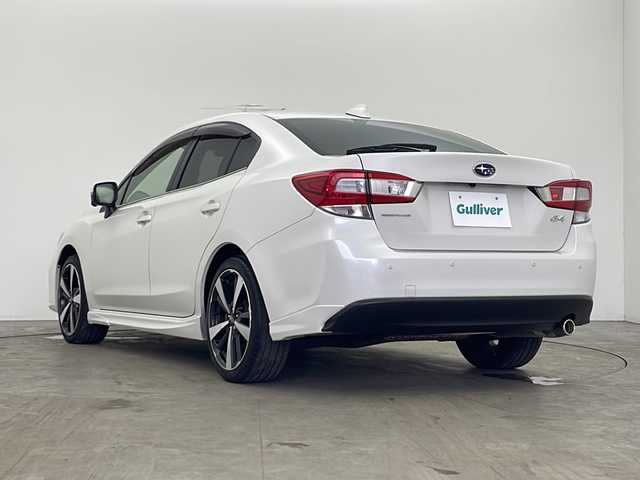 スバル インプレッサ Ｇ４ 2．0i－S アイサイト 秋田県 2018(平30)年 3万km クリスタルホワイトP 純正ナビ【AM/FM/BT/CD/DVD】 /フルセグTV /バックカメラ/ ETC2.0 /横滑り防止装置　/レーンキープアシスト /衝突被害軽減システム /クルーズコントロール /パドルシフト /前席シートヒーター /前席パワーシート/自動パーキングブレーキ/ヒルディセントコントロール/USBポート/オートエアコン/オートライト/ステアリングリモコン/プッシュスタート/スマートキー/スペアキー有/アイドリングストップ/クリアランスソナー/ライトレベライザー/革巻きステアリング/ 純正AW/フォグライト