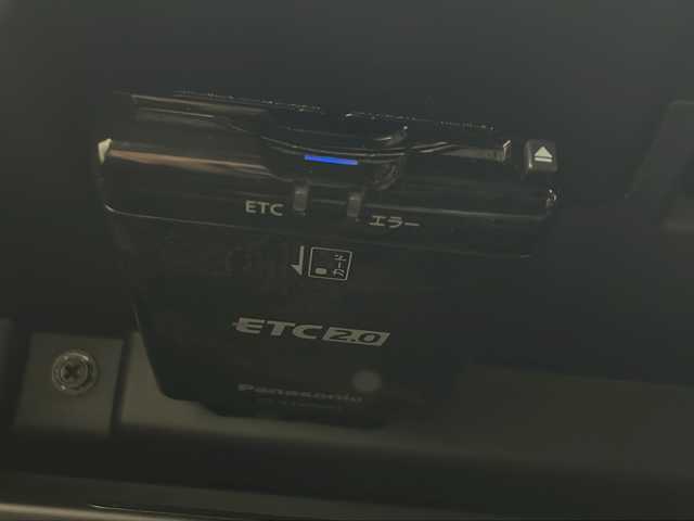 スバル インプレッサ Ｇ４ 2．0i－S アイサイト 秋田県 2018(平30)年 3万km クリスタルホワイトP 純正ナビ【AM/FM/BT/CD/DVD】 /フルセグTV /バックカメラ/ ETC2.0 /横滑り防止装置　/レーンキープアシスト /衝突被害軽減システム /クルーズコントロール /パドルシフト /前席シートヒーター /前席パワーシート/自動パーキングブレーキ/ヒルディセントコントロール/USBポート/オートエアコン/オートライト/ステアリングリモコン/プッシュスタート/スマートキー/スペアキー有/アイドリングストップ/クリアランスソナー/ライトレベライザー/革巻きステアリング/ 純正AW/フォグライト