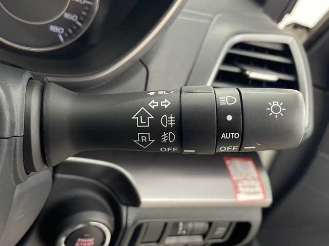 スバル インプレッサ Ｇ４ 2．0i－S アイサイト 秋田県 2018(平30)年 3万km クリスタルホワイトP 純正ナビ【AM/FM/BT/CD/DVD】 /フルセグTV /バックカメラ/ ETC2.0 /横滑り防止装置　/レーンキープアシスト /衝突被害軽減システム /クルーズコントロール /パドルシフト /前席シートヒーター /前席パワーシート/自動パーキングブレーキ/ヒルディセントコントロール/USBポート/オートエアコン/オートライト/ステアリングリモコン/プッシュスタート/スマートキー/スペアキー有/アイドリングストップ/クリアランスソナー/ライトレベライザー/革巻きステアリング/ 純正AW/フォグライト