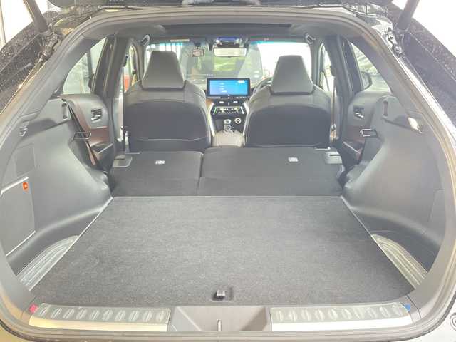 トヨタ ハリアー Z 愛知県 2023(令5)年 2万km プレシャスブラックパール トヨタセーフティセンス/純正12.3型ディスプレイオーディオナビ/プレミアムサウンドＪＢＬ/調光パノラマルーフ/ハーフレザーシート/レーダークルーズコントロール/フルセグ/Bluetooth/バックカメラ/電動リアゲート/パワーシート/ヘッドアップディスプレイ/純正アルミホイール/ETC2.0/ブラインドスポットモニター/LEDヘッドライト/インテリジェントミラー/レーンキープアシスト/オートマチックハイビーム/ドライブレコーダー/ステアリングスイッチ/スマートキー/プッシュスタート