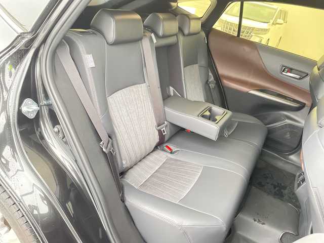 トヨタ ハリアー Z 愛知県 2023(令5)年 2万km プレシャスブラックパール トヨタセーフティセンス/純正12.3型ディスプレイオーディオナビ/プレミアムサウンドＪＢＬ/調光パノラマルーフ/ハーフレザーシート/レーダークルーズコントロール/フルセグ/Bluetooth/バックカメラ/電動リアゲート/パワーシート/ヘッドアップディスプレイ/純正アルミホイール/ETC2.0/ブラインドスポットモニター/LEDヘッドライト/インテリジェントミラー/レーンキープアシスト/オートマチックハイビーム/ドライブレコーダー/ステアリングスイッチ/スマートキー/プッシュスタート