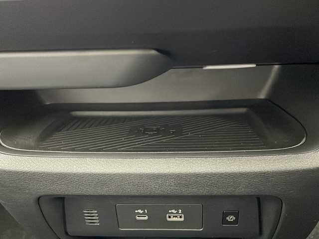 日産 セレナ e－パワー ハイウェイスター V 熊本県 2025(令7)年 0.1千km プリズムホワイト 純正12.3型ナビ（ＴＶフルセグ，ＢＴ）/純正後席モニター　/アラウンドビューモニター　/エマージェンシーブレーキ　/車線逸脱警報　/コーナーセンサー　/プロパイロット　/両側電動パワースライドドア/インテリジェントルームミラー　/ビルトインETC2.0　/純正アルミホイール１６インチ　/純正LEDヘッドライト/オートライト/HDMI　/USB/スマートキー/スペアキー