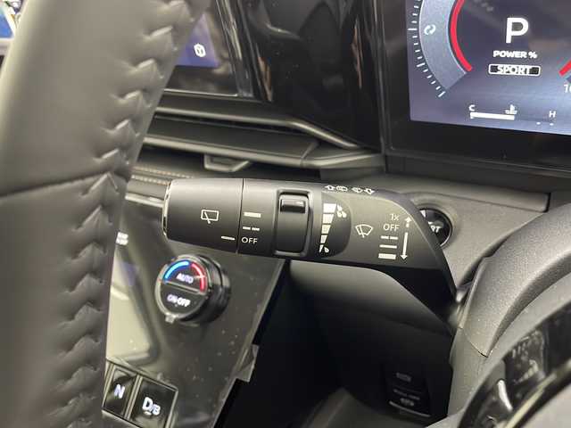 日産 セレナ e－パワー ハイウェイスター V 熊本県 2025(令7)年 0.1千km プリズムホワイト 純正12.3型ナビ（ＴＶフルセグ，ＢＴ）/純正後席モニター　/アラウンドビューモニター　/エマージェンシーブレーキ　/車線逸脱警報　/コーナーセンサー　/プロパイロット　/両側電動パワースライドドア/インテリジェントルームミラー　/ビルトインETC2.0　/純正アルミホイール１６インチ　/純正LEDヘッドライト/オートライト/HDMI　/USB/スマートキー/スペアキー