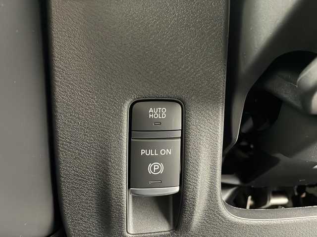 日産 セレナ e－パワー ハイウェイスター V 熊本県 2025(令7)年 0.1千km プリズムホワイト 純正12.3型ナビ（ＴＶフルセグ，ＢＴ）/純正後席モニター　/アラウンドビューモニター　/エマージェンシーブレーキ　/車線逸脱警報　/コーナーセンサー　/プロパイロット　/両側電動パワースライドドア/インテリジェントルームミラー　/ビルトインETC2.0　/純正アルミホイール１６インチ　/純正LEDヘッドライト/オートライト/HDMI　/USB/スマートキー/スペアキー