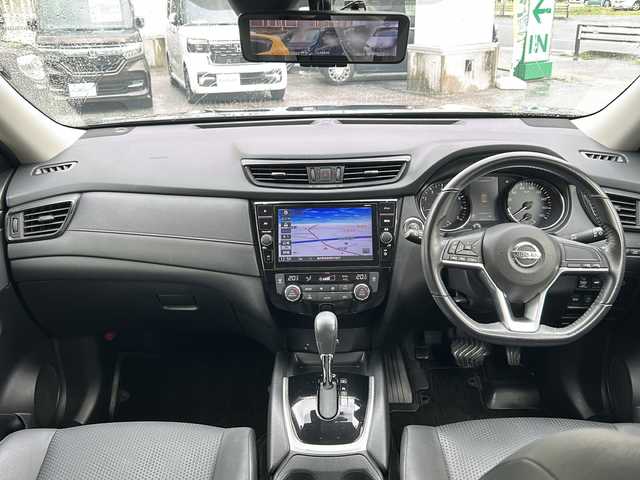 日産 エクストレイル 20X 沖縄県 2017(平29)年 7.1万km チタニウムカーキ 純正ナビ/（ＡＭ／ＦＭ／ＣＤ／ＤＶＤ／ＢＴ）　/フルセグＴＶ　/衝突軽減装置　/全方位カメラ　　/ＥＴＣ　/ドライブレコーダー　/横滑り防止機能 /コーナーセンサー/純正フロアマット/純正アルミホイール