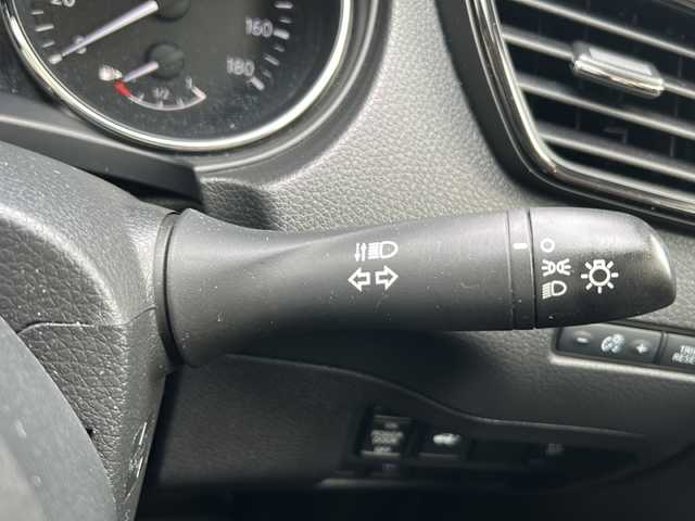 日産 エクストレイル 20X 沖縄県 2017(平29)年 7.1万km チタニウムカーキ 純正ナビ/（ＡＭ／ＦＭ／ＣＤ／ＤＶＤ／ＢＴ）　/フルセグＴＶ　/衝突軽減装置　/全方位カメラ　　/ＥＴＣ　/ドライブレコーダー　/横滑り防止機能 /コーナーセンサー/純正フロアマット/純正アルミホイール