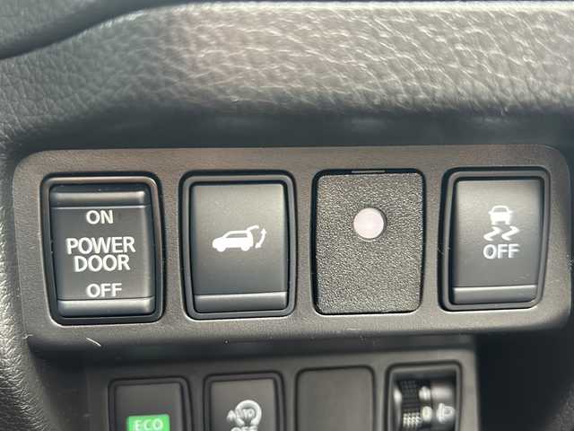 日産 エクストレイル 20X 沖縄県 2017(平29)年 7.1万km チタニウムカーキ 純正ナビ/（ＡＭ／ＦＭ／ＣＤ／ＤＶＤ／ＢＴ）　/フルセグＴＶ　/衝突軽減装置　/全方位カメラ　　/ＥＴＣ　/ドライブレコーダー　/横滑り防止機能 /コーナーセンサー/純正フロアマット/純正アルミホイール