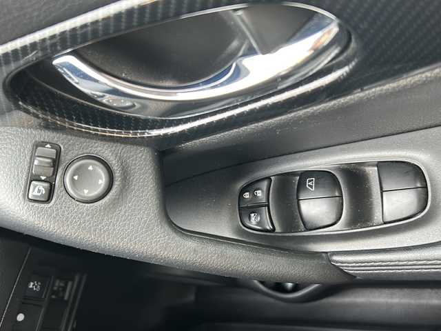 日産 エクストレイル 20X 沖縄県 2017(平29)年 7.1万km チタニウムカーキ 純正ナビ/（ＡＭ／ＦＭ／ＣＤ／ＤＶＤ／ＢＴ）　/フルセグＴＶ　/衝突軽減装置　/全方位カメラ　　/ＥＴＣ　/ドライブレコーダー　/横滑り防止機能 /コーナーセンサー/純正フロアマット/純正アルミホイール