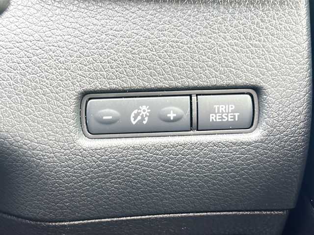 日産 エクストレイル 20X 沖縄県 2017(平29)年 7.1万km チタニウムカーキ 純正ナビ/（ＡＭ／ＦＭ／ＣＤ／ＤＶＤ／ＢＴ）　/フルセグＴＶ　/衝突軽減装置　/全方位カメラ　　/ＥＴＣ　/ドライブレコーダー　/横滑り防止機能 /コーナーセンサー/純正フロアマット/純正アルミホイール