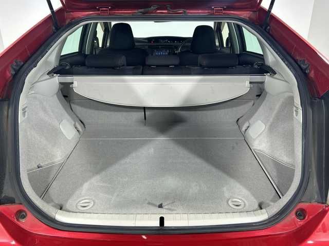 トヨタ プリウス S ツーリングセレ G’s 神奈川県 2014(平26)年 6万km レッドマイカメタリック 純正SDナビゲーション【NSZN-W64T】/フルセグ　Bluetooth　CD DVD　SD/バックカメラ/純正ビルトインETC/革巻きステアリング/ステアリングスイッチ/プッシュスタート/スマートキー/純正18インチアルミホイール/電格ウインカーミラー/HIDヘッドランプ/フロントフォグランプ/LEDイルミネーションビーム/リアコンビネーションランプ/Gsエンブレム