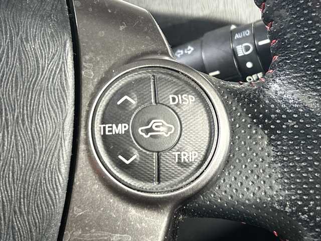 トヨタ プリウス S ツーリングセレ G’s 神奈川県 2014(平26)年 6万km レッドマイカメタリック 純正SDナビゲーション【NSZN-W64T】/フルセグ　Bluetooth　CD DVD　SD/バックカメラ/純正ビルトインETC/革巻きステアリング/ステアリングスイッチ/プッシュスタート/スマートキー/純正18インチアルミホイール/電格ウインカーミラー/HIDヘッドランプ/フロントフォグランプ/LEDイルミネーションビーム/リアコンビネーションランプ/Gsエンブレム