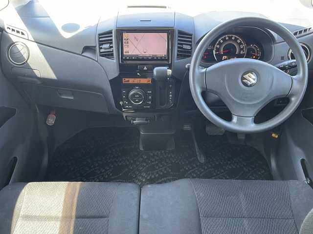 スズキ パレット ＳＷ XS 道東・釧路十勝 2010(平22)年 6.9万km パールホワイト ・４WD/・社外ナビ（CD DVD AM FM）/・片側パワースライドドア/・エンジンスターター/・シートヒーター/・HIDヘッドライト/・ETC/・オートライト/・オートエアコン/・フォグランプ/・ドアミラーウインカー/・ドアバイザー/・ベンチシート/・純正１４インチアルミホイール