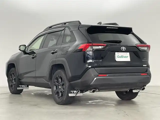 トヨタ ＲＡＶ４ アドベンチャー オフロードPKG 群馬県 2021(令3)年 3.9万km プレシャスブラックパール リヤクロストラフィックオートブレーキ/ブラインドスポットモニター/ステアリングヒーター/快適温熱シート/シートベンチレーション(運転席・助手席)/ハンズフリーパワーバックドア/アクセサリーコンセント(AC100V/100W)/寒冷地仕様/TRDマッドガード/=========＝/純正9インチディスプレイオーディオ(ナビ機能付)/AM/FM/USB/Miracast/BT/フルセグ/パノラミックビューモニター/ビルトインETC2.0/ドライブレコーダー(TZ-D205W)/トヨタセーフティセンス/・プリクラッシュセーフティ/・レーントレーシングアシスト/・レーダークルーズコントロール/・オートマチックハイビーム/・ロードサインアシスト/インテリジェントクリアランスソナー/LEDヘッドライト/スマートキー/プッシュスタート