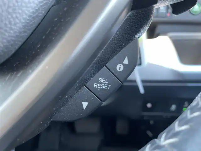 ホンダ ステップワゴン スパーダ ホンダセンシング 香川県 2019(平31)年 0.9万km プレミアムスパークルブラックパール 登録時走行距離：8922km/メーカー純正10型ナビ/　CD DVD BT フルセグTV/バックカメラ/純正11.6型フリップダウンモニター/両側パワースライドドア/衝突被害軽減装置/レーンキープアシスト/レーダークルーズコントロール/横滑り防止装置/アイドリングストップ/LEDヘッドライト/オートライト/フォグランプ/ロールサンシェード/革巻きステアリング/ステアリングスイッチ/パドルシフト/プッシュスタート/スマートキー/スペアキー